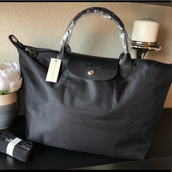 Longchamp Handbags - NWT Longchamp Le Pliage Neo Medium Tote
